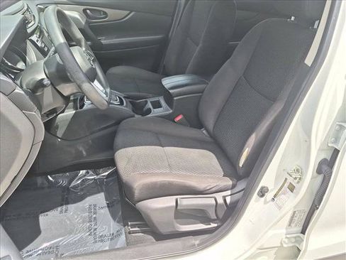 Used 2018 Nissan Rogue Sport S w/ S Appearance Package FWD image 14