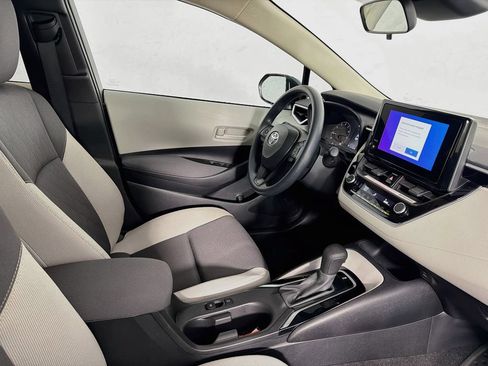 Used 2024 Toyota Corolla LE w/ LE Convenience Package FWD image 35