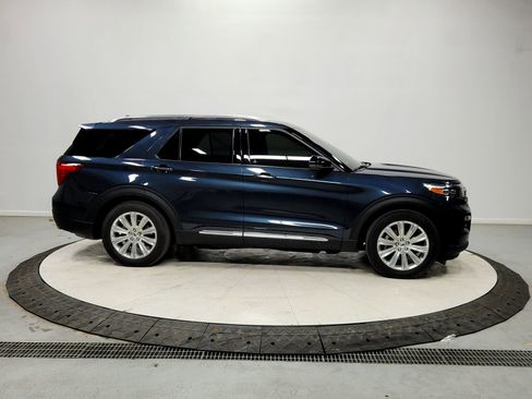Used 2024 Ford Explorer Limited w/ Limited Technology Package image 8