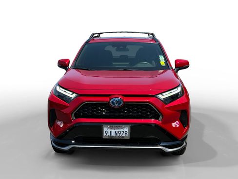 Used 2023 Toyota RAV4 SE w/ Weather & Moonroof Package AWD/4WD image 8