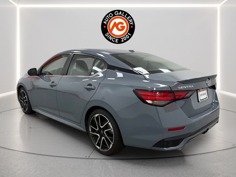 Used 2025 Nissan Sentra SR w/ SR Premium Package FWD image 6