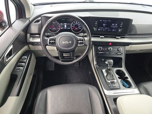 Used 2024 Kia Carnival LX image 22