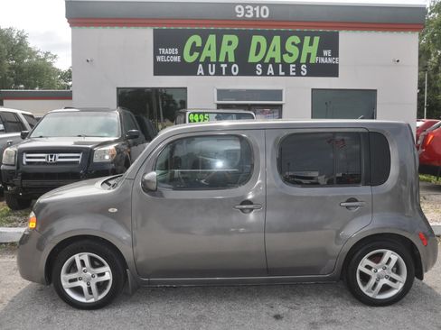 Used 2010 Nissan Cube 1.8 SL w/ Interior Designer Pkg FWD image 1
