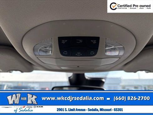 Certified 2023 Chrysler Pacifica Touring-L FWD image 48