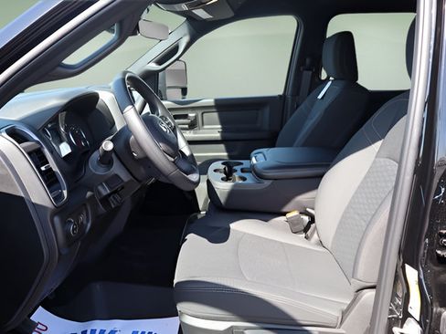 New 2026 RAM 2500 Tradesman AWD/4WD image 15