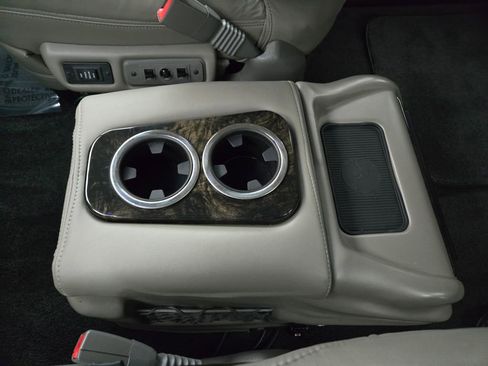 Used 2023 Chevrolet Express 2500 Extended image 26