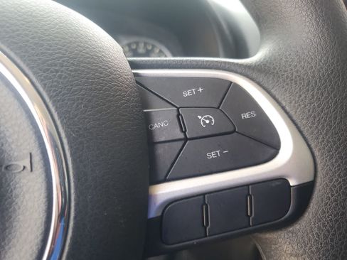 Used 2018 Jeep Renegade Sport w/ Power & Air Group FWD image 18