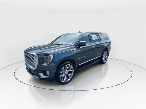 Used 2021 GMC Yukon Denali w/ Advanced Technology Package AWD/4WD image 4