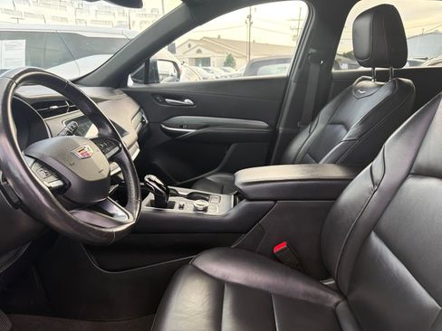 Used 2023 Cadillac XT4 Premium Luxury FWD image 8