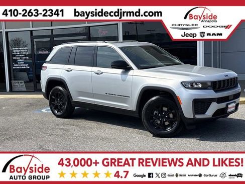 New 2026 Jeep Grand Cherokee Altitude AWD/4WD image 1
