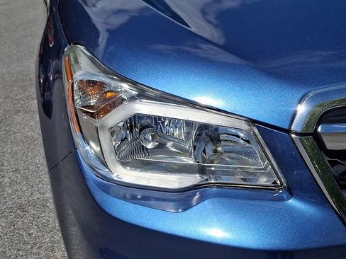 Used 2015 Subaru Forester 2.5i Touring AWD/4WD image 11