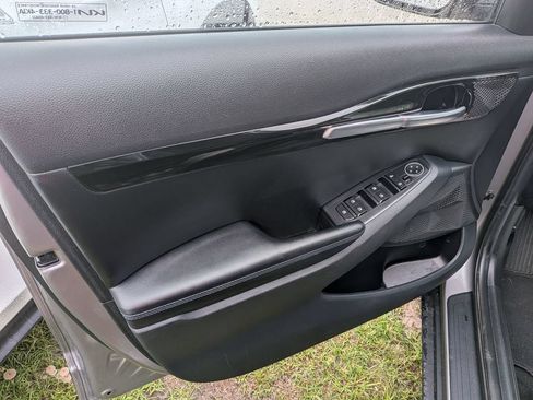 Used 2022 Kia Seltos S FWD image 8