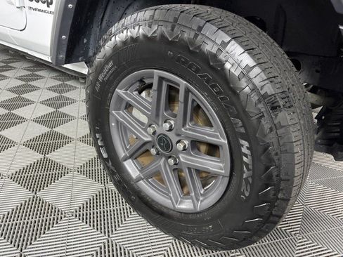 Used 2024 Jeep Wrangler Unlimited Sport AWD/4WD image 12