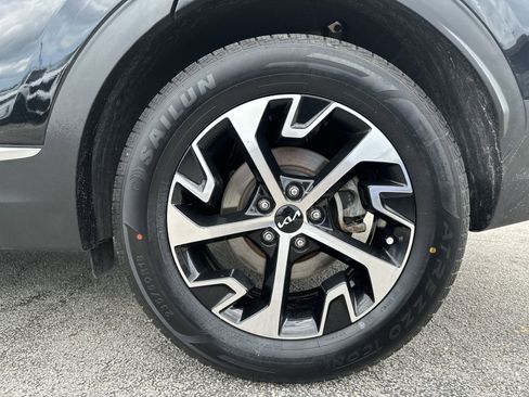 Certified 2023 Kia Sportage EX AWD/4WD image 18