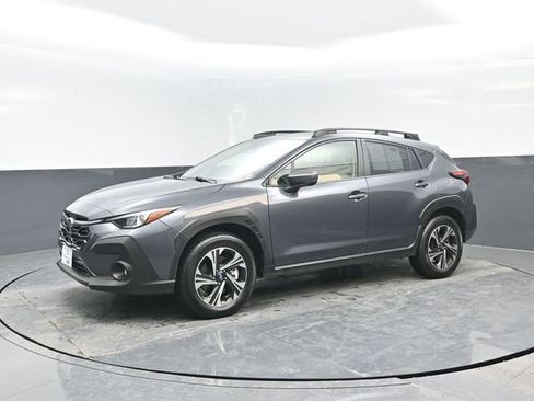 Used 2024 Subaru Crosstrek 2.0i Premium image 2