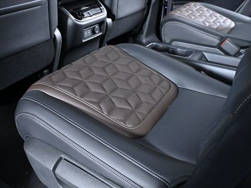 New 2026 Nissan Armada Platinum image 22