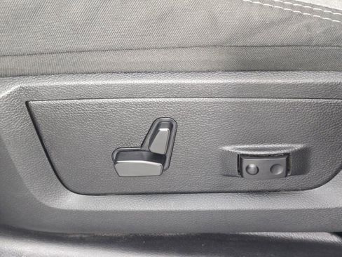 Used 2024 RAM 2500 Big Horn image 24