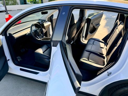 Used 2020 Tesla Model Y Long Range AWD/4WD image 60