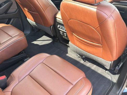Used 2018 Chevrolet Traverse High Country AWD/4WD image 63