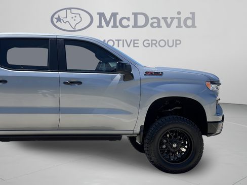Used 2025 Chevrolet Silverado 1500 LT Trail Boss w/ Convenience Package II AWD/4WD image 38