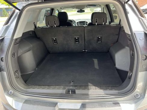 Used 2019 GMC Terrain SLE w/ Driver Convenience Package FWD image 10