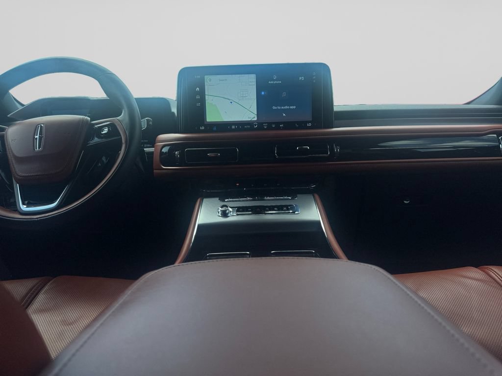 Used 2025 Lincoln Aviator Reserve w/ Equipment Group 201A AWD/4WD image 12