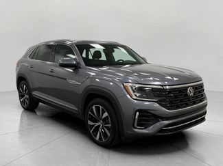 Used 2024 Volkswagen Atlas Cross Sport SEL Premium R-Line video 1