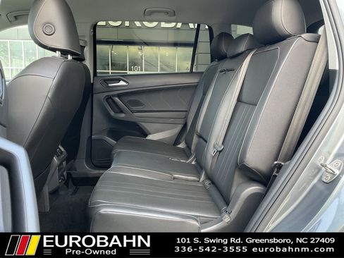 Used 2022 Volkswagen Tiguan SE image 11
