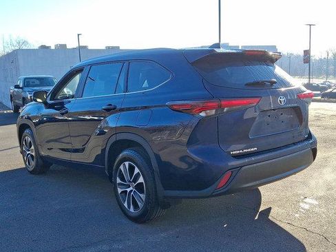 Certified 2025 Toyota Highlander XLE AWD/4WD image 24