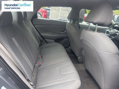 Used 2023 Hyundai Elantra SEL FWD image 20