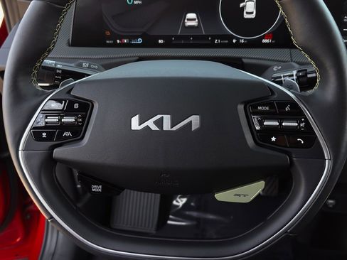 Used 2023 Kia EV6 GT image 19