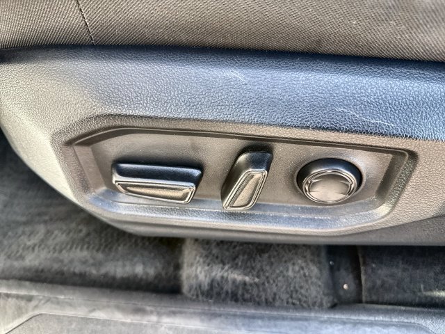 Used 2025 Toyota Tundra SR5 AWD/4WD image 12
