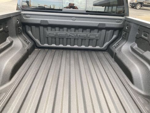 Used 2023 GMC Canyon Denali AWD/4WD image 17