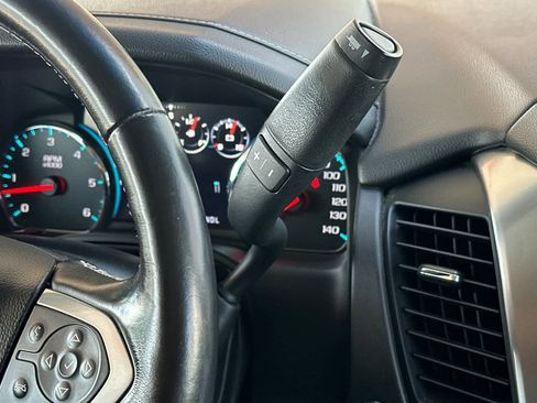 Used 2019 Chevrolet Suburban Premier AWD/4WD image 24