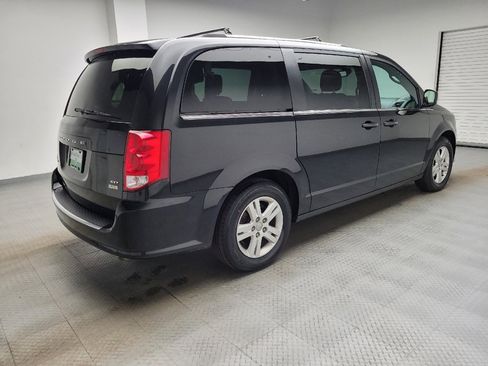 Used 2019 Dodge Grand Caravan SXT image 10