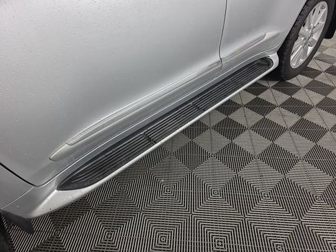 Used 2009 Lexus LX 570 4WD image 9