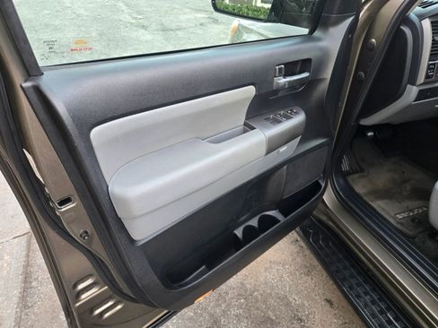 Used 2013 Toyota Sequoia SR5 image 7