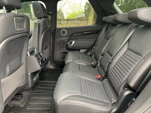 Used 2023 Land Rover Discovery S image 17