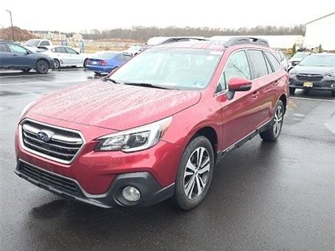 Used 2018 Subaru Outback 2.5i Limited image 1
