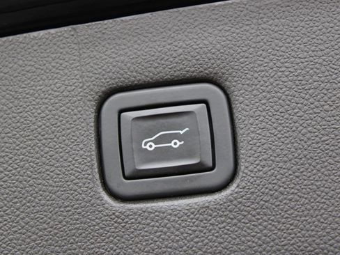 Used 2022 Chevrolet Blazer RS image 10