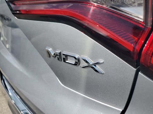 Used 2025 Acura MDX FWD w/ Technology Package image 9
