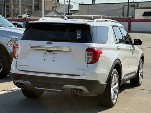 Used 2023 Ford Explorer Platinum w/ Technology Package AWD/4WD image 4