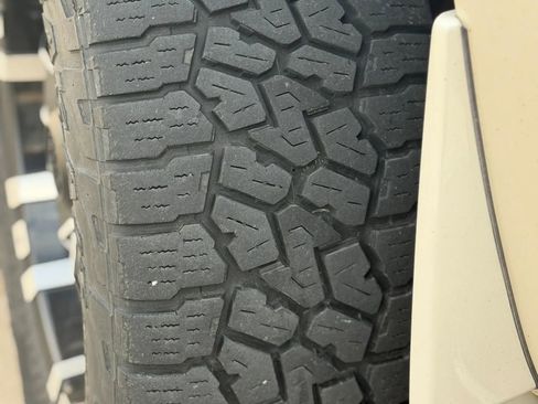 Used 2012 GMC Yukon XL Denali image 19