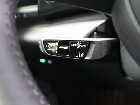 Certified 2024 Porsche Macan 4 Electric image 29