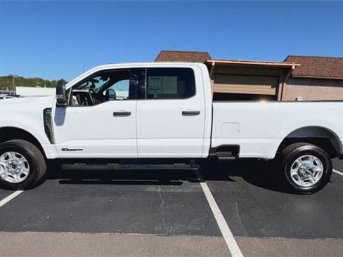Used 2025 Ford F350 XLT image 5