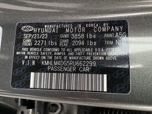 Used 2024 Hyundai Elantra SEL image 36