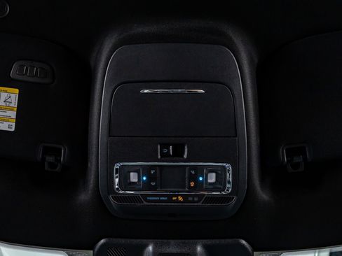 Used 2025 Ford F150 Lariat w/ Equipment Group 501A Mid image 29