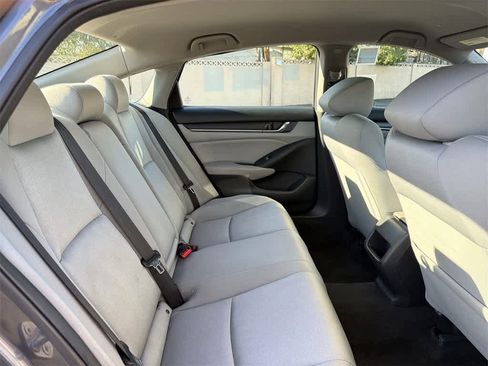 Used 2018 Honda Accord LX image 32