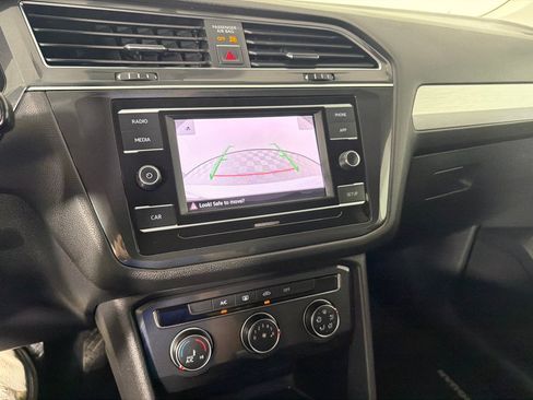 Used 2018 Volkswagen Tiguan S w/ 3rd Row Seat Package AWD/4WD image 17