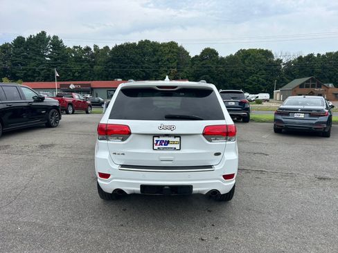 Used 2021 Jeep Grand Cherokee Overland AWD/4WD image 5